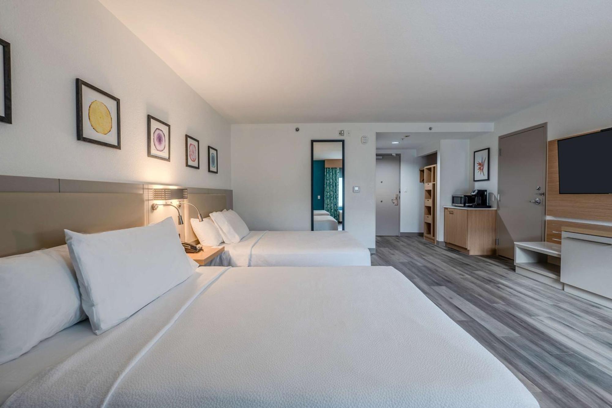 Hilton Garden Inn Ft. Lauderdale Airport-Cruise Port Дейния Бийч Екстериор снимка