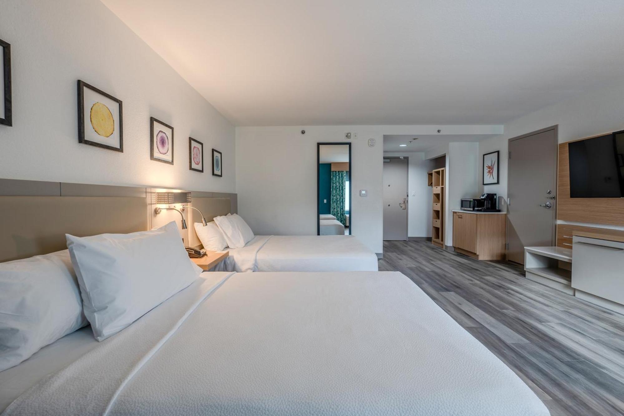 Hilton Garden Inn Ft. Lauderdale Airport-Cruise Port Дейния Бийч Екстериор снимка